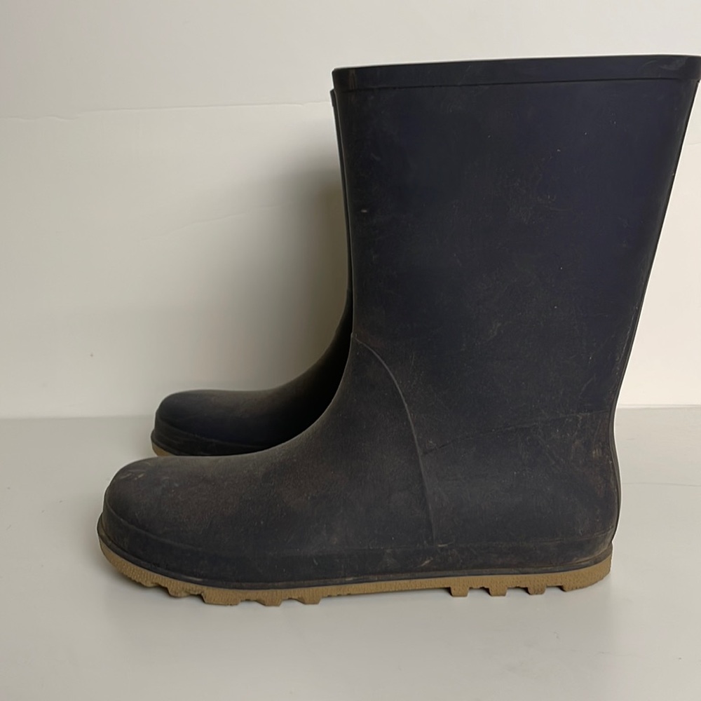 Snow boots
